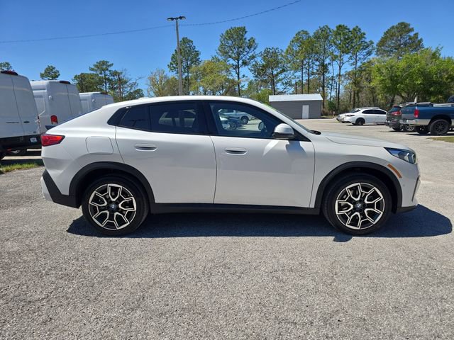 Used 2026 BMW X2 xDrive28i image 3
