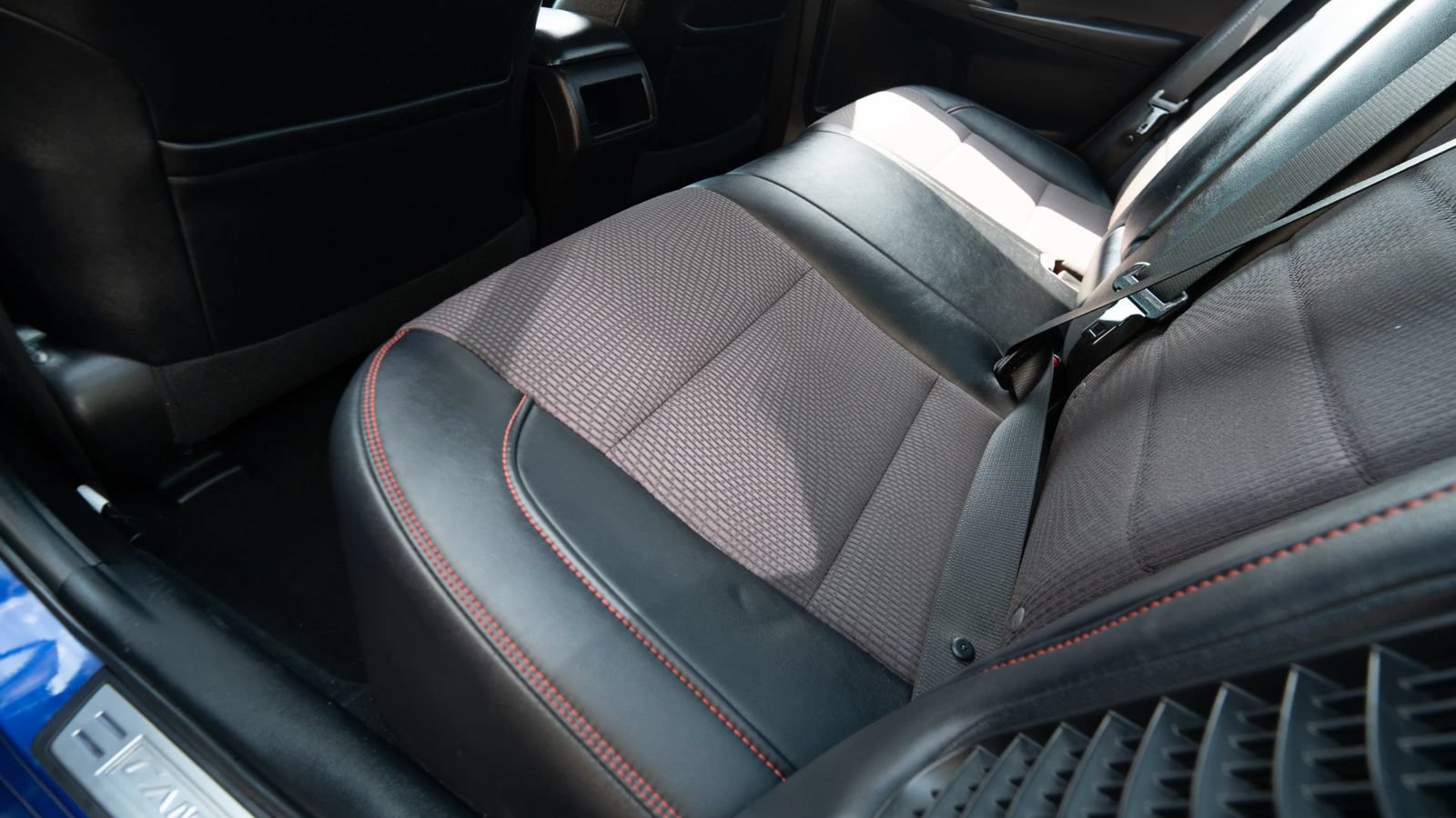 Used 2016 Toyota Camry SE FWD image 23