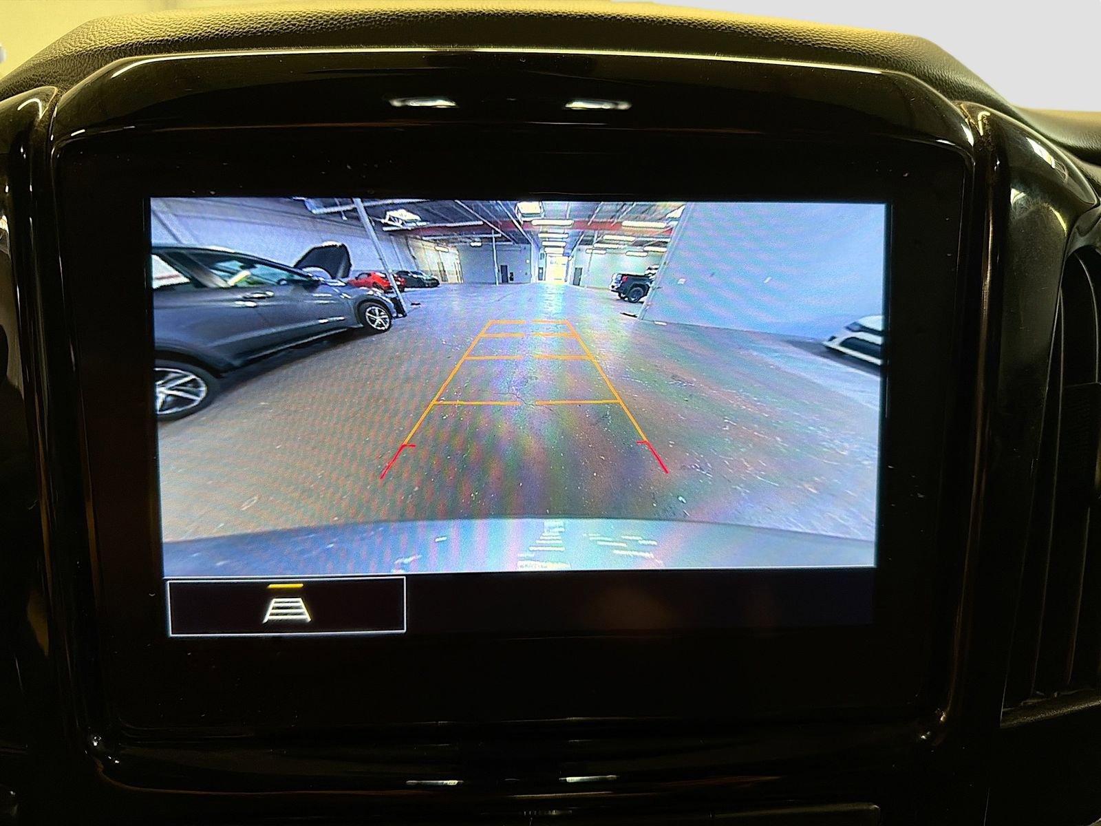 Used 2023 Chevrolet Traverse LT image 14