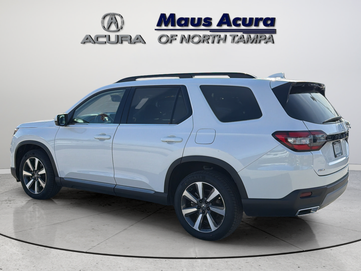 Used 2023 Honda Pilot Touring image 8