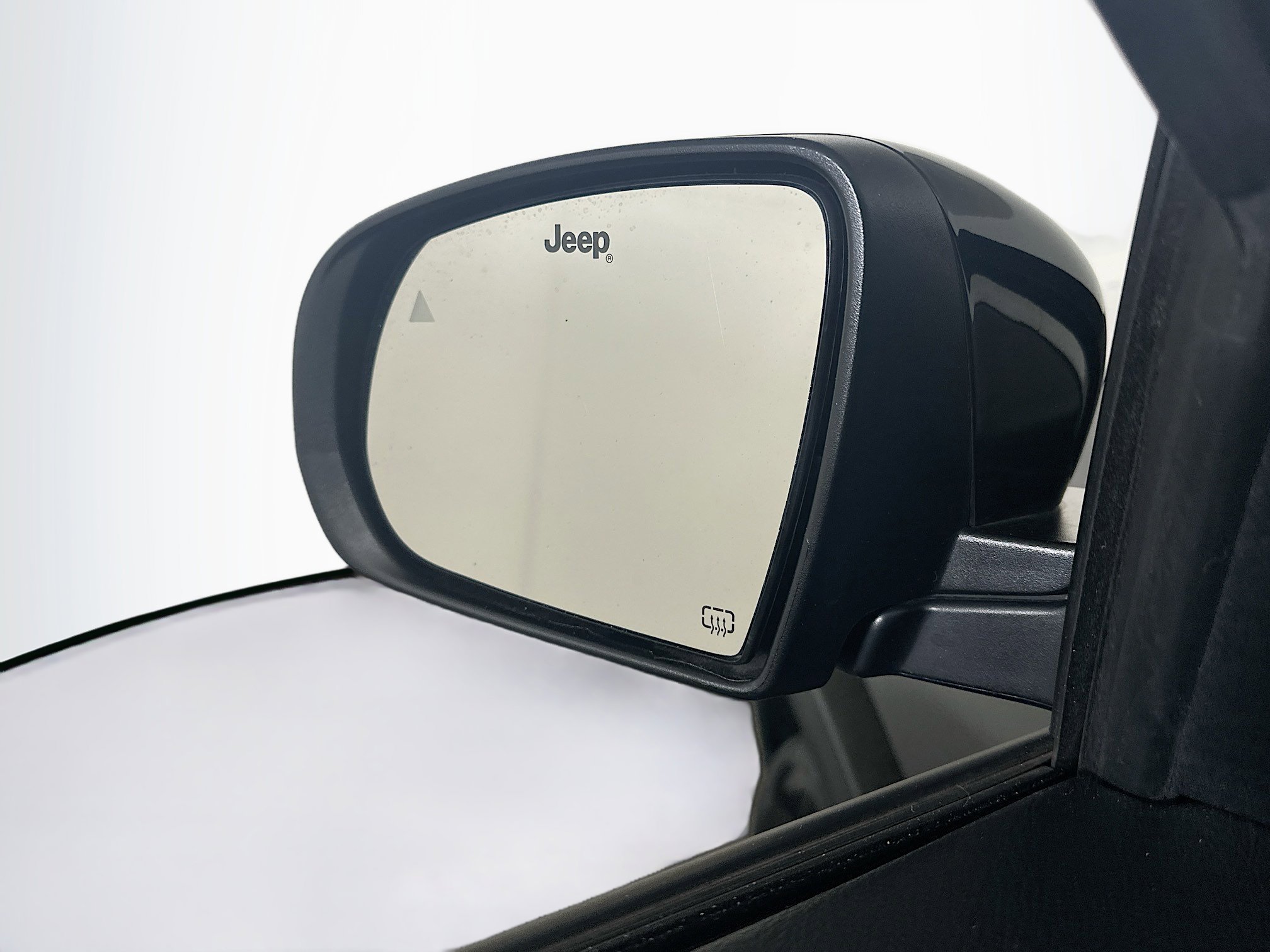 Used 2023 Jeep Compass Latitude w/ Convenience Group AWD/4WD image 16