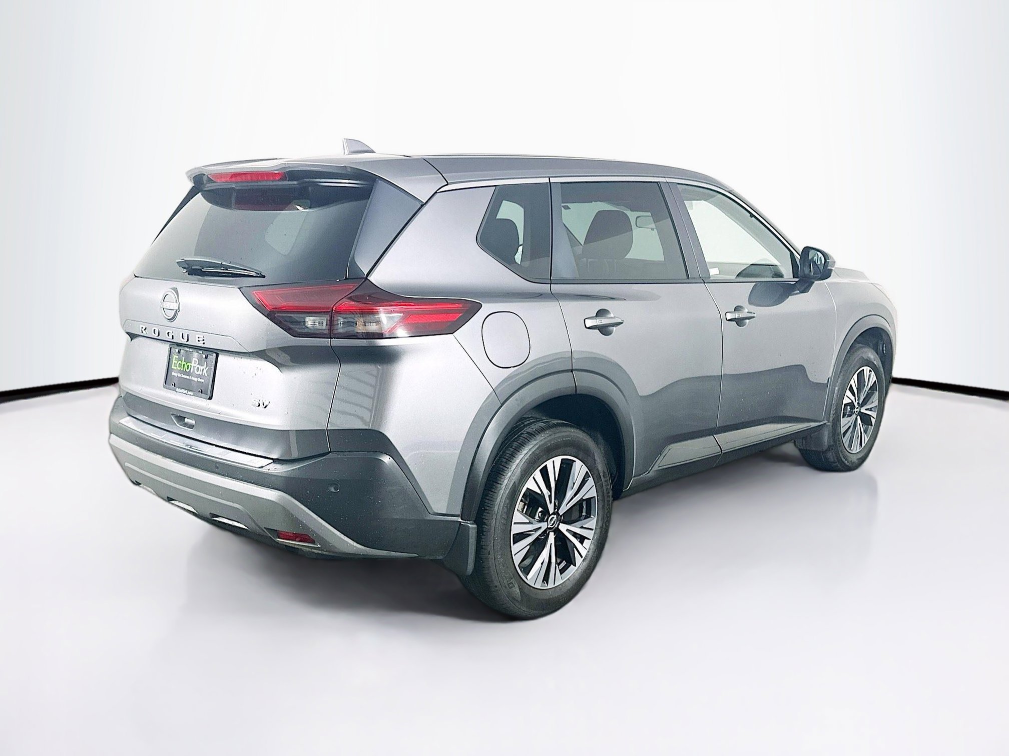 Used 2023 Nissan Rogue SV image 9