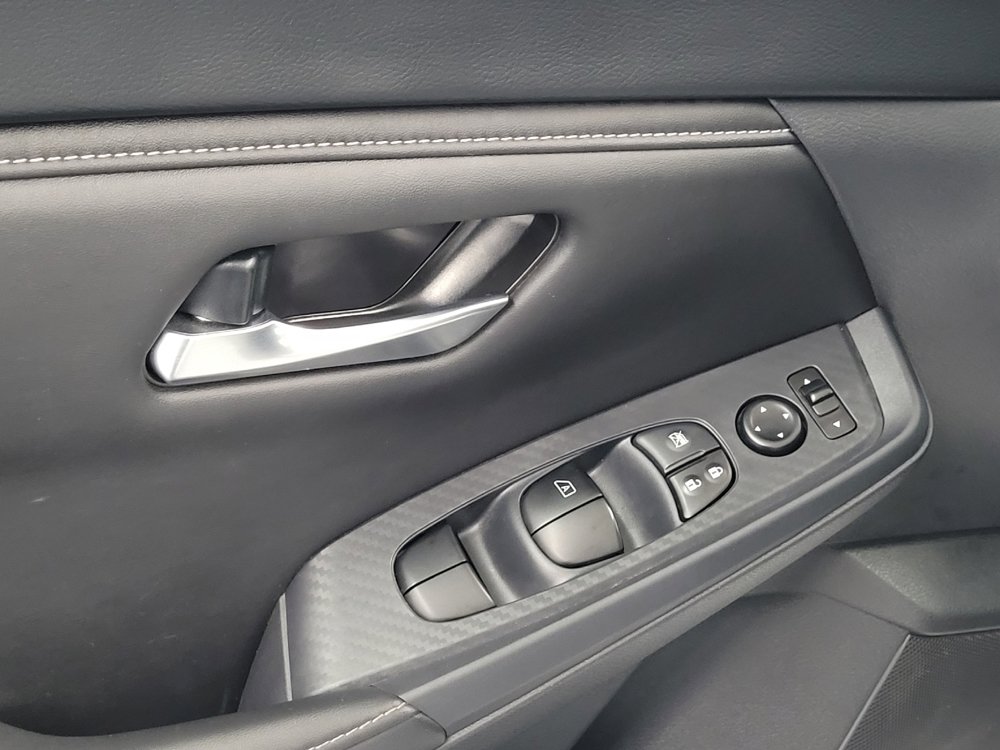 Used 2025 Nissan Sentra SV FWD image 27