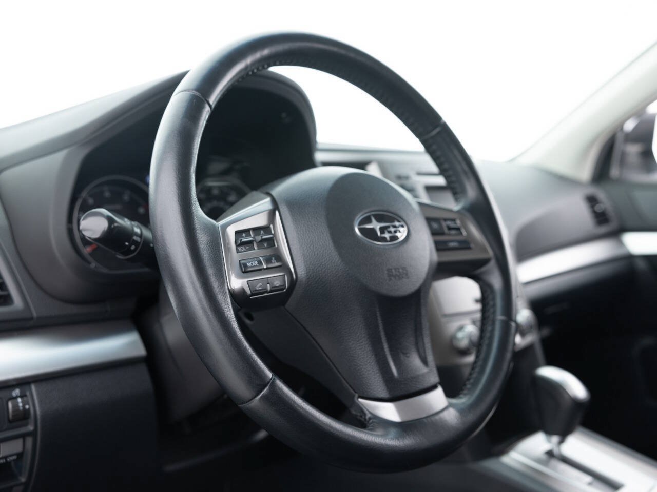 Used 2014 Subaru Outback 2.5i Premium AWD/4WD image 23