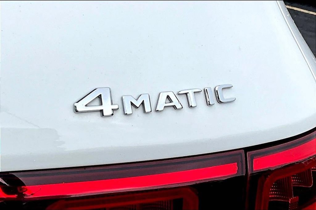 Used 2022 Mercedes-Benz GLB 250 4MATIC image 24