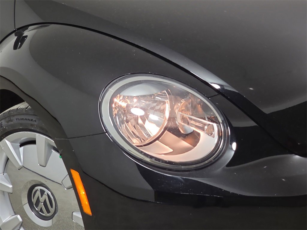 Used 2014 Volkswagen Beetle 2.5 image 33