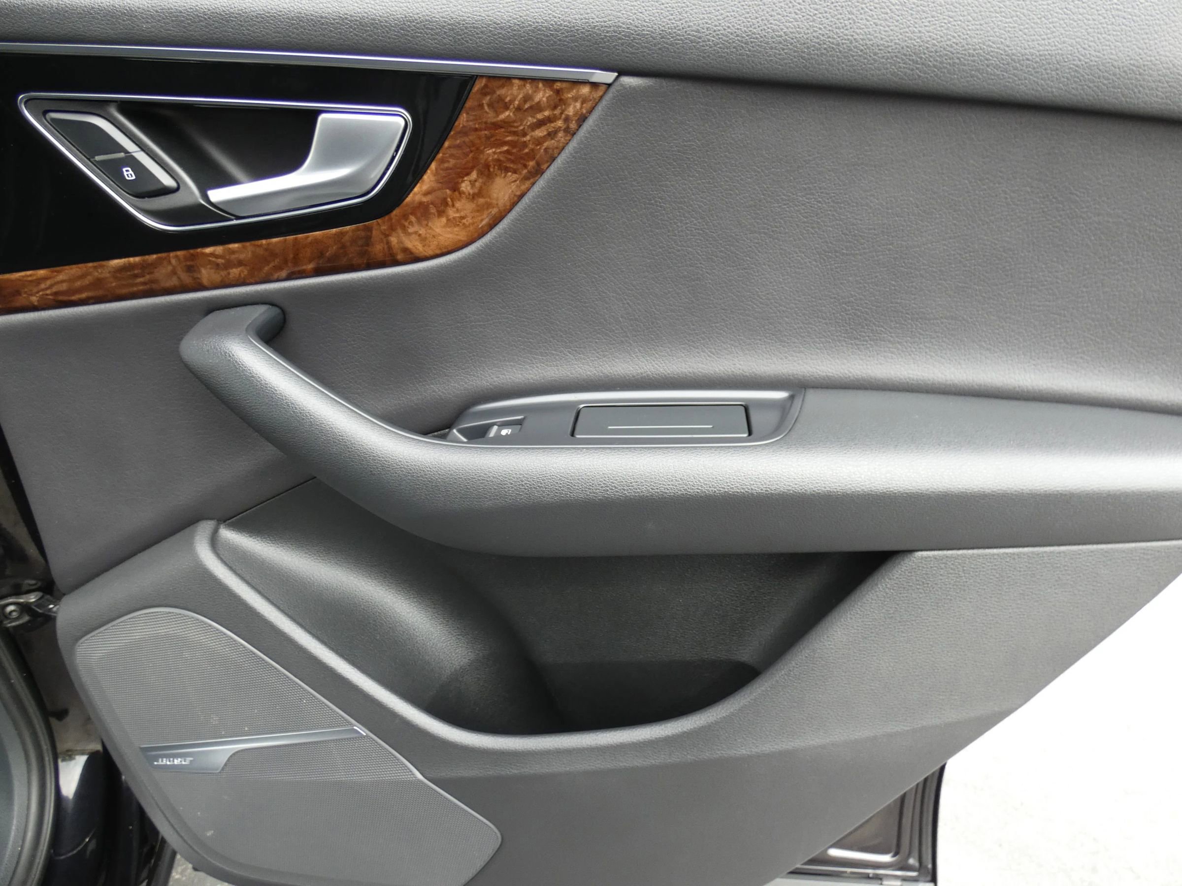 Used 2017 Audi Q7 3.0T Prestige w/ Prestige Package image 48