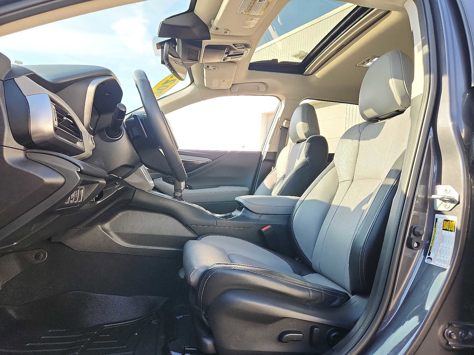 Used 2023 Subaru Outback Limited image 13