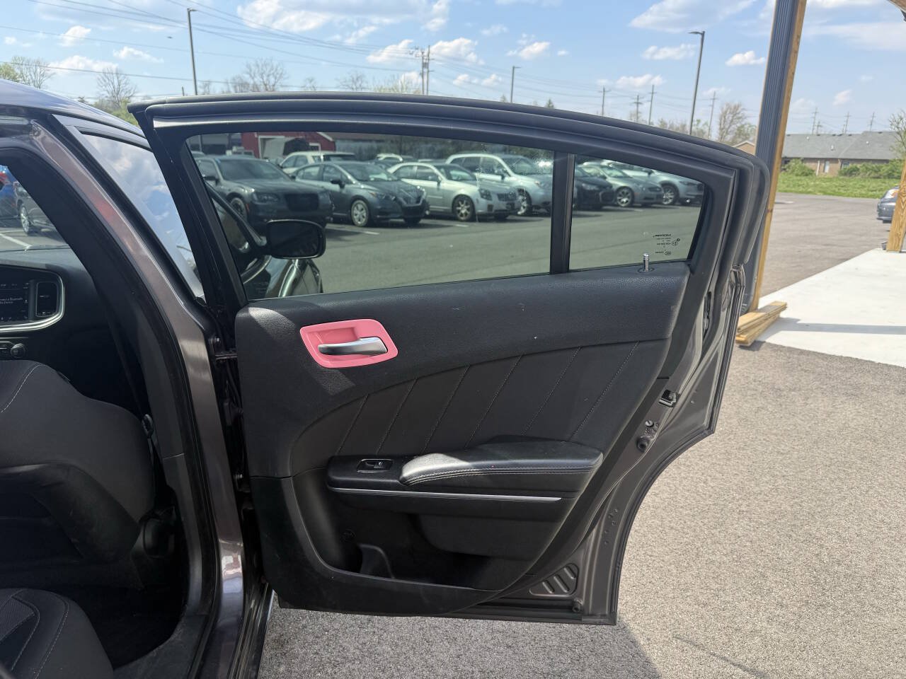 Used 2018 Dodge Charger SXT Plus RWD image 17