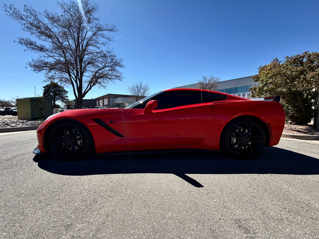 Used 2019 Chevrolet Corvette Stingray Coupe w/ Carbon Flash Badge Package image 11