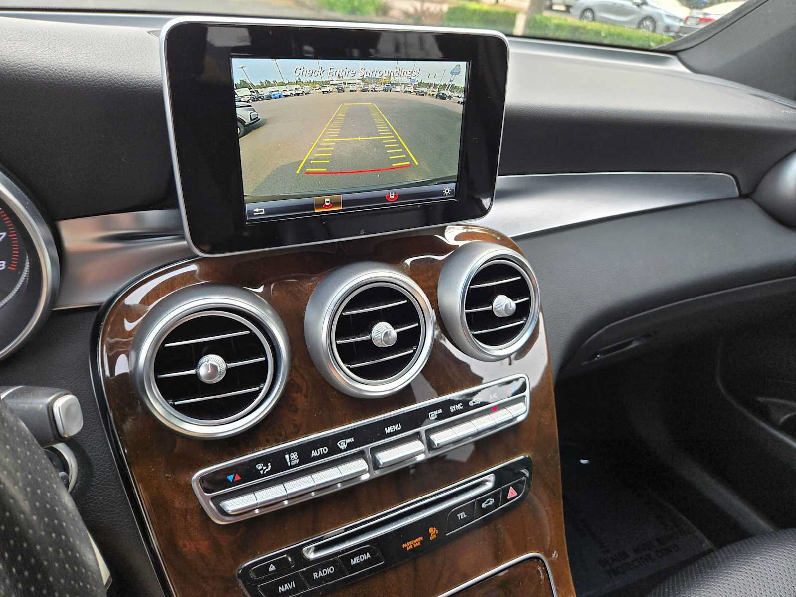 Used 2017 Mercedes-Benz GLC 300 image 27