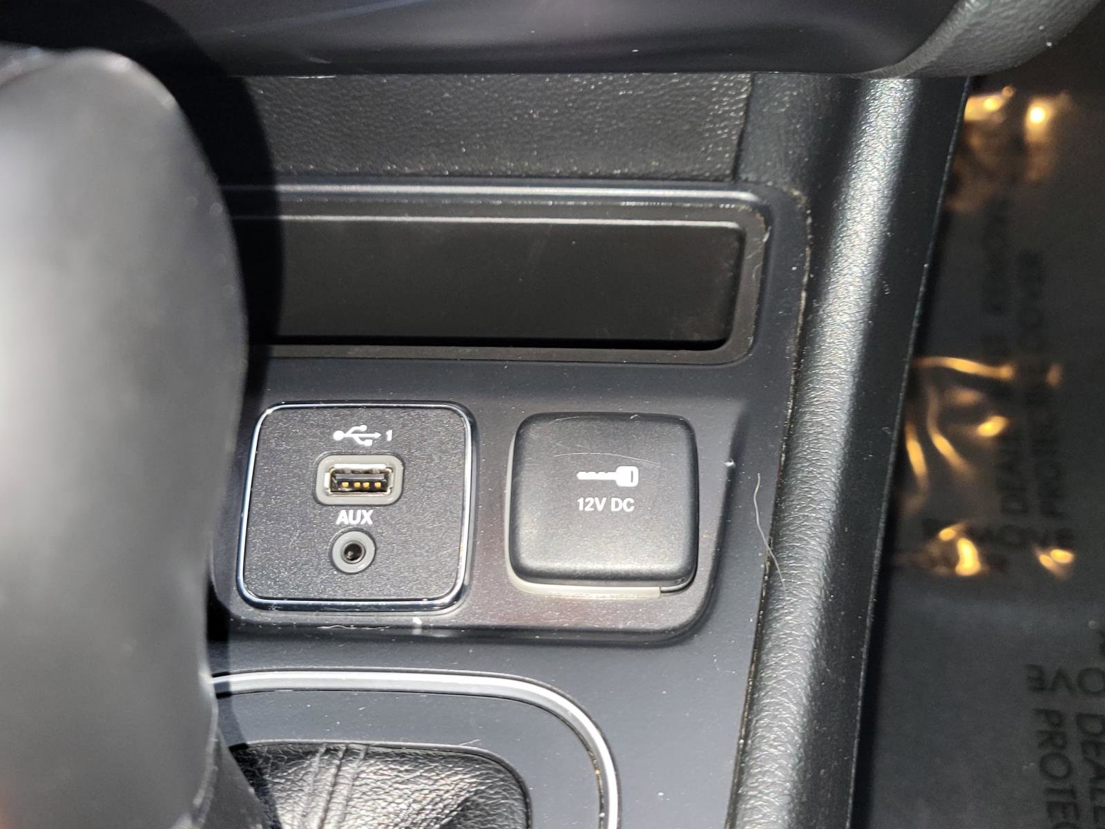 Used 2022 Jeep Cherokee Latitude Lux w/ Mopar Interior Package AWD/4WD image 26