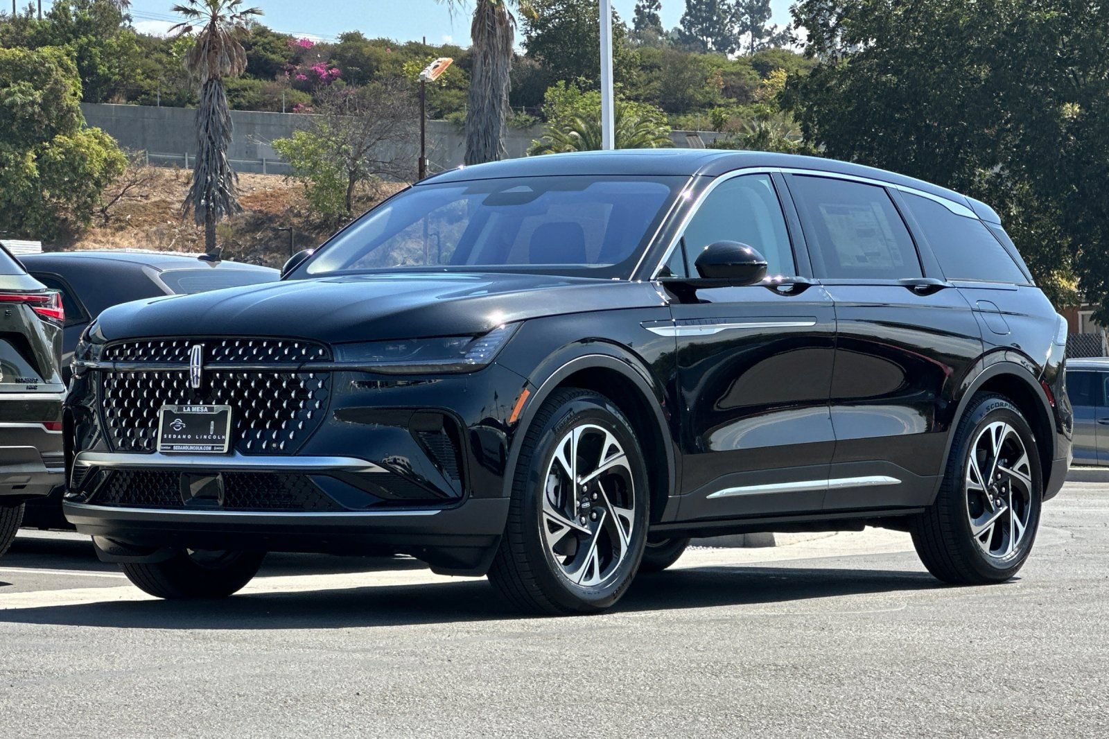 New 2026 Lincoln Nautilus Premier w/ Equipment Group 102A AWD/4WD image 7
