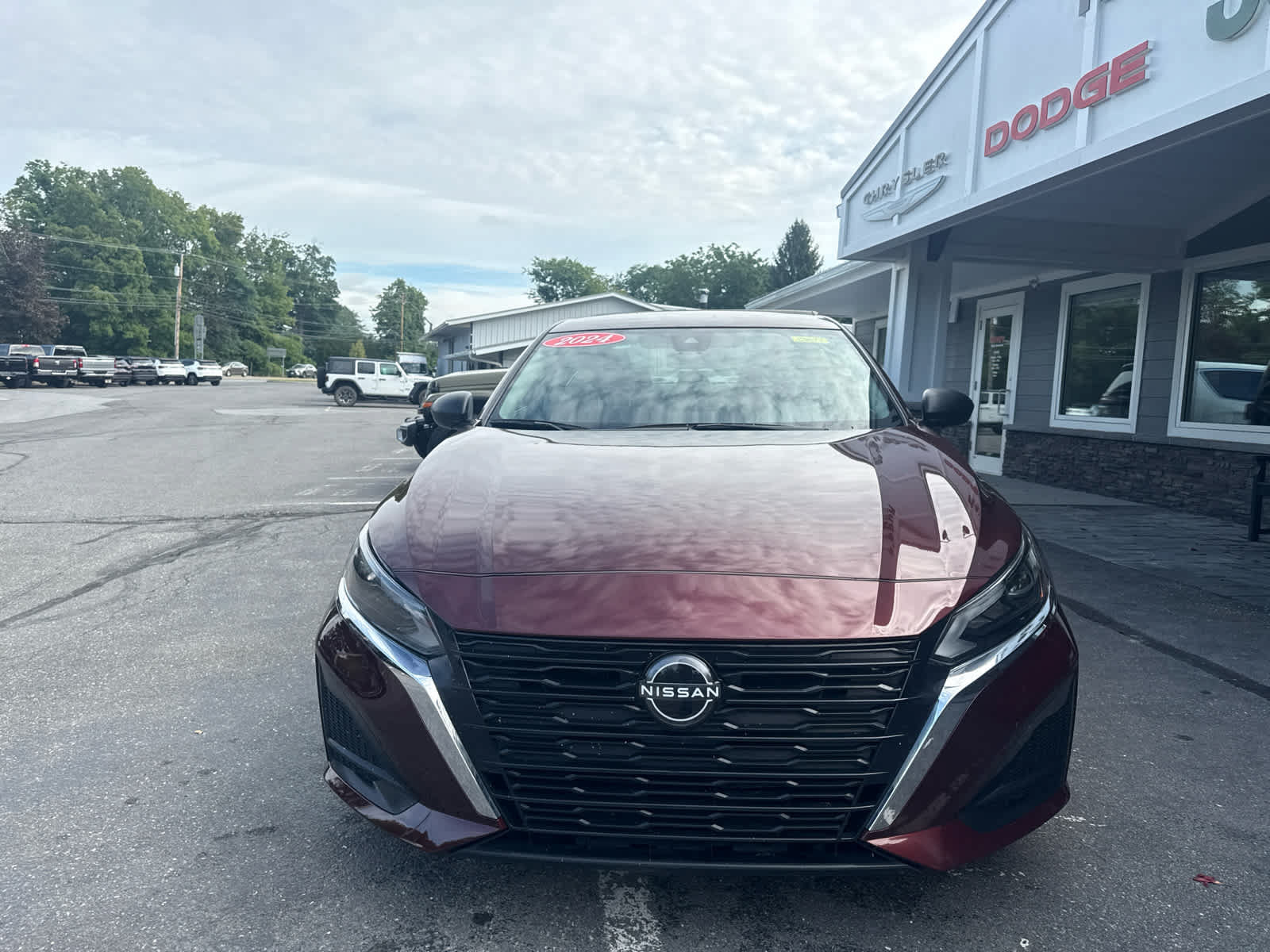 Used 2024 Nissan Altima 2.5 SV FWD image 9