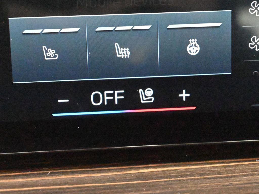 Used 2025 BMW X5 xDrive50e image 35