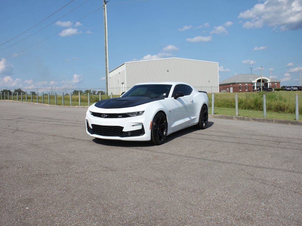 Used 2021 Chevrolet Camaro SS image 2