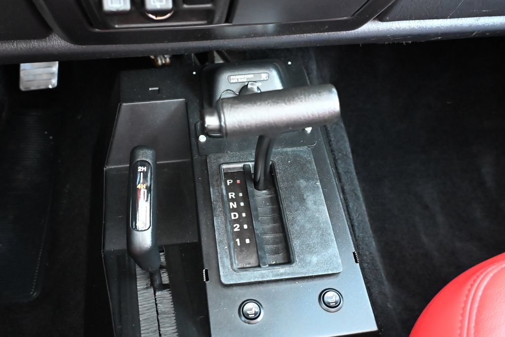 Used 2002 Jeep Wrangler Sahara AWD/4WD image 19