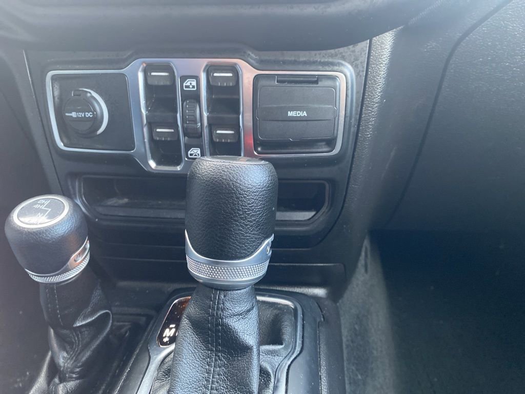 Used 2022 Jeep Gladiator Willys image 8