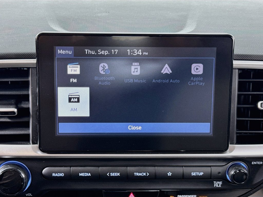 Used 2024 Hyundai Venue SEL FWD image 31