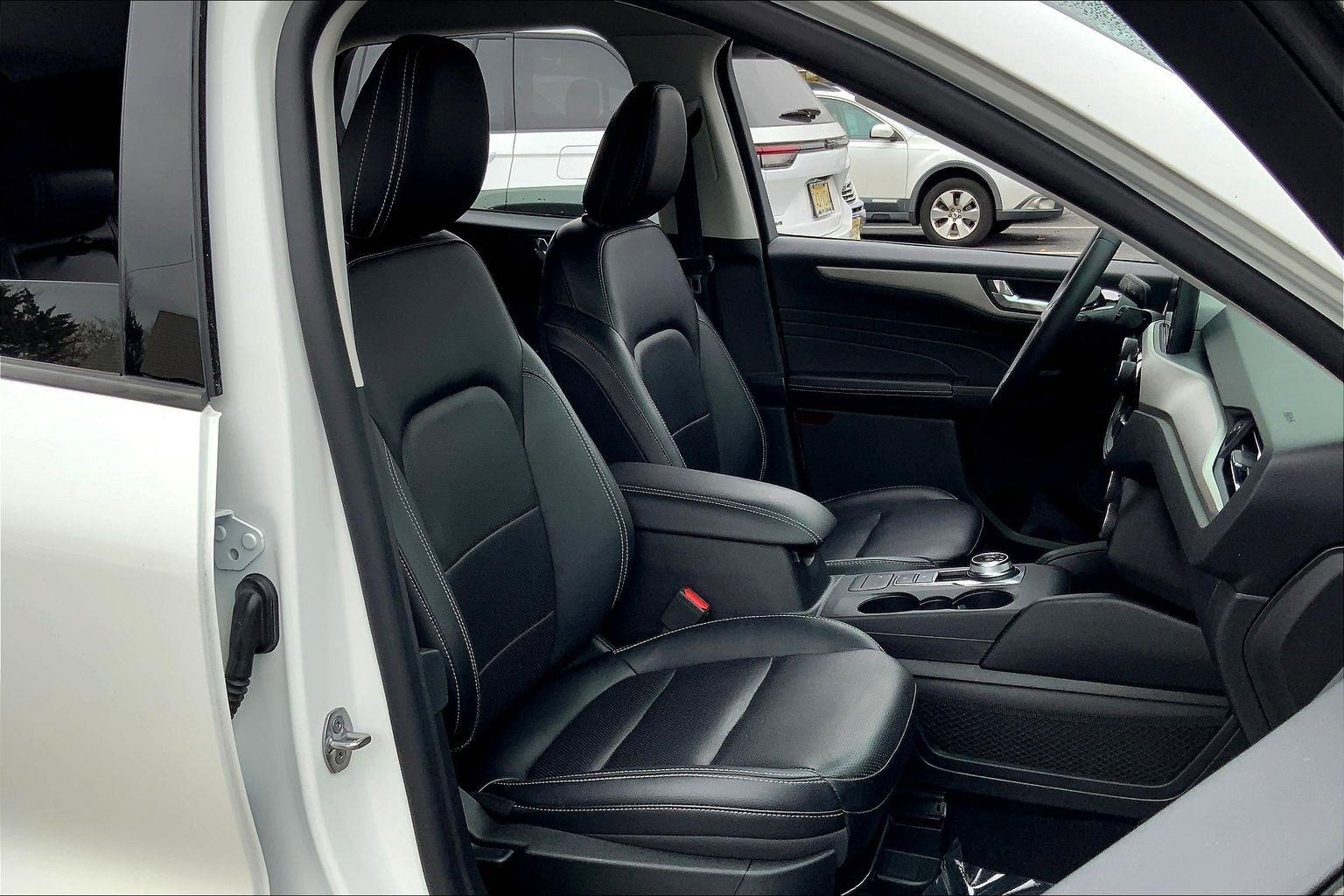 Used 2022 Ford Escape SEL image 7