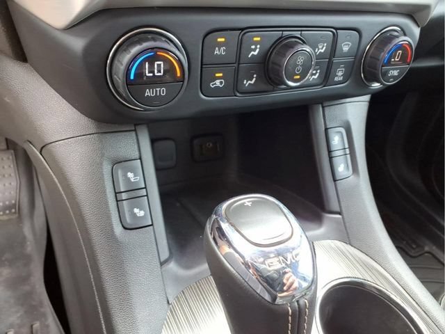 Used 2017 GMC Acadia SLT AWD/4WD image 25