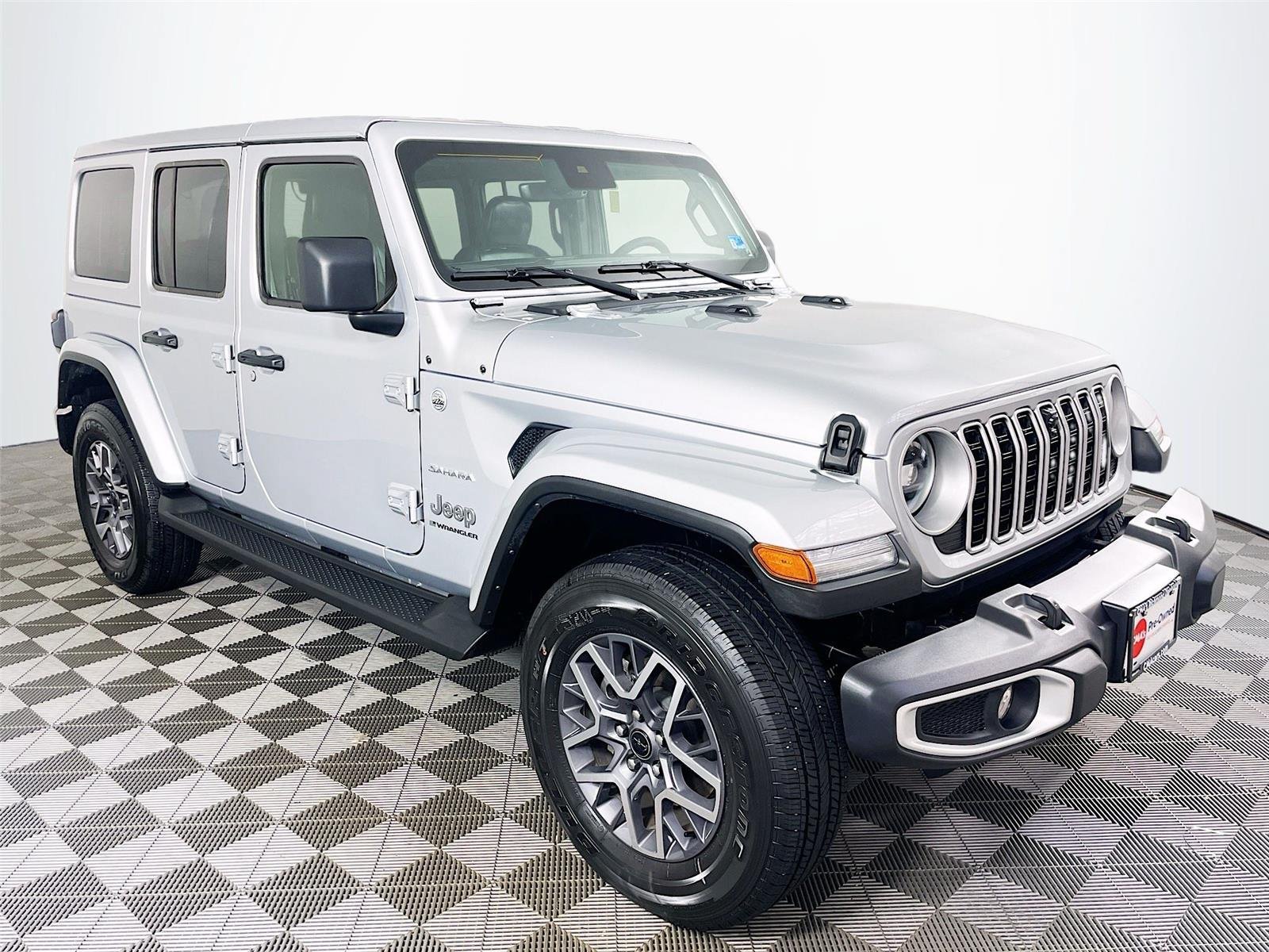 Used 2024 Jeep Wrangler Unlimited Sahara w/ Technology Group AWD/4WD video 1