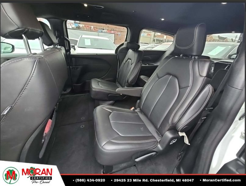 Used 2026 Chrysler Pacifica Select FWD image 4