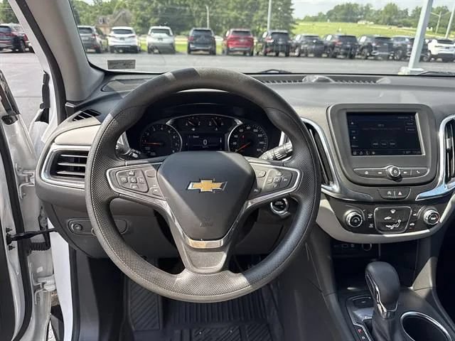 Used 2023 Chevrolet Equinox LS w/ LS Convenience Package AWD/4WD image 9