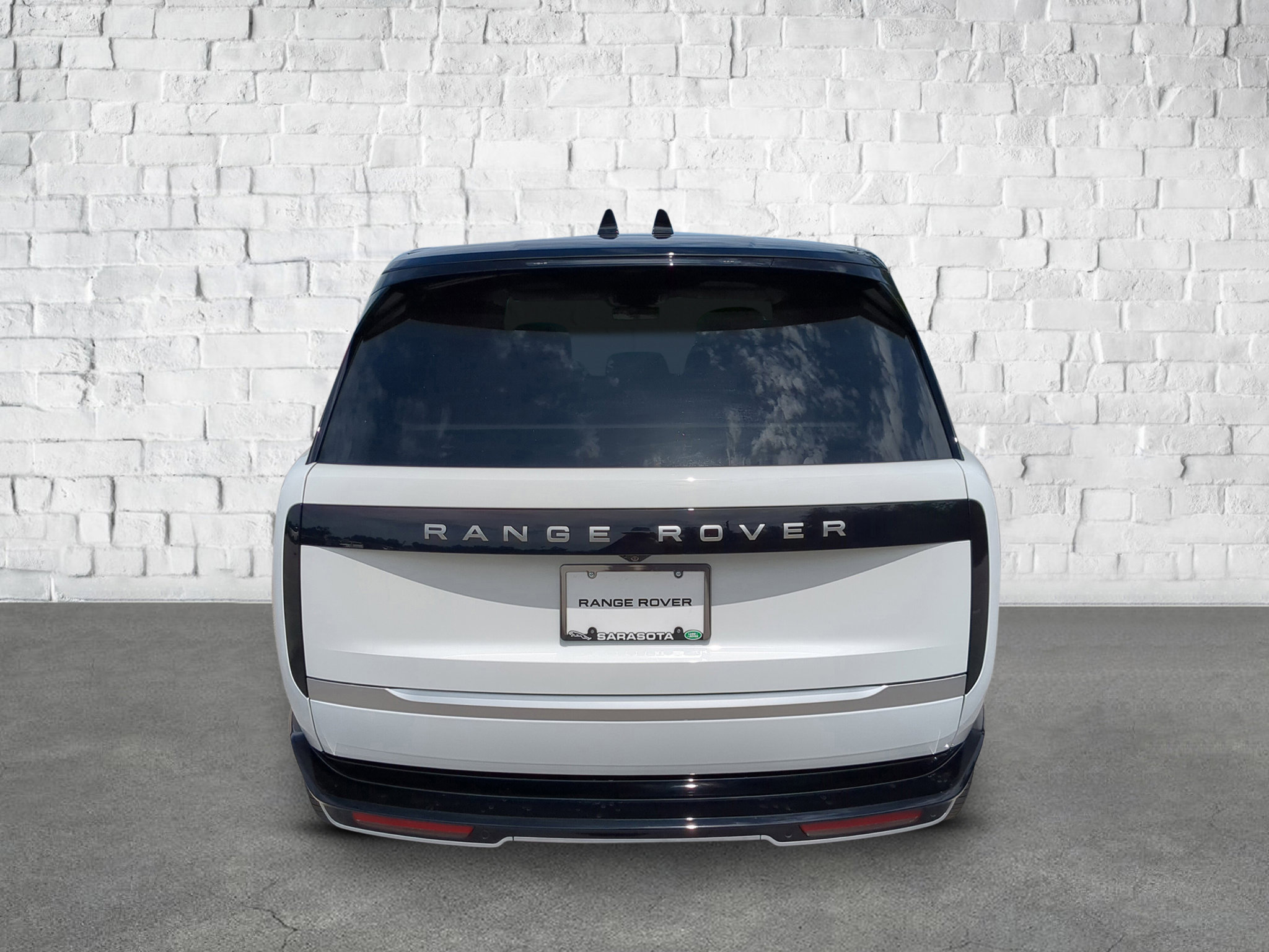 New 2025 Land Rover Range Rover Long Wheelbase Autobiography image 5