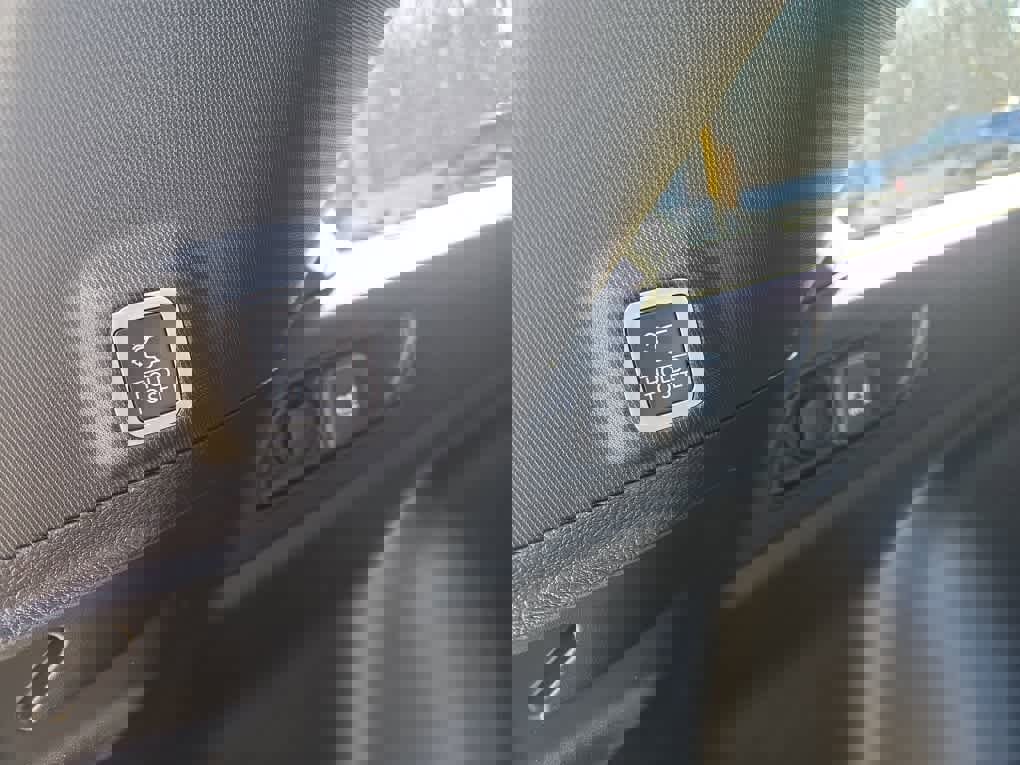 New 2025 Jeep Grand Cherokee Limited w/ Black Appearance Package image 11