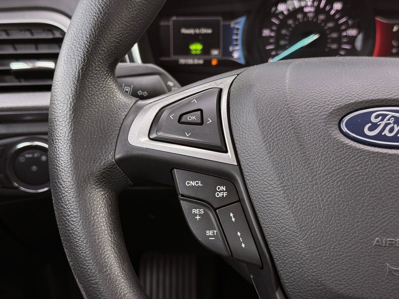 Used 2019 Ford Fusion SE FWD image 27
