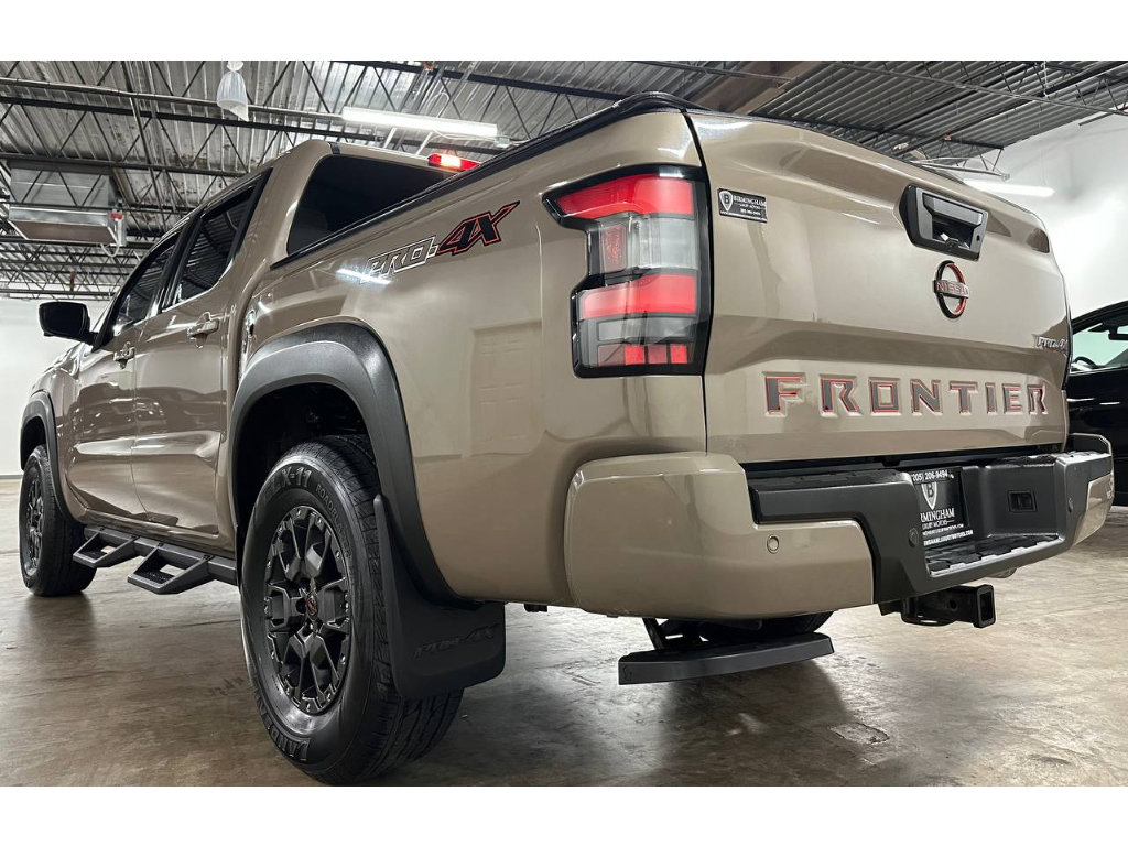 Used 2023 Nissan Frontier PRO-4X w/ Pro-4X Premium Package AWD/4WD image 17