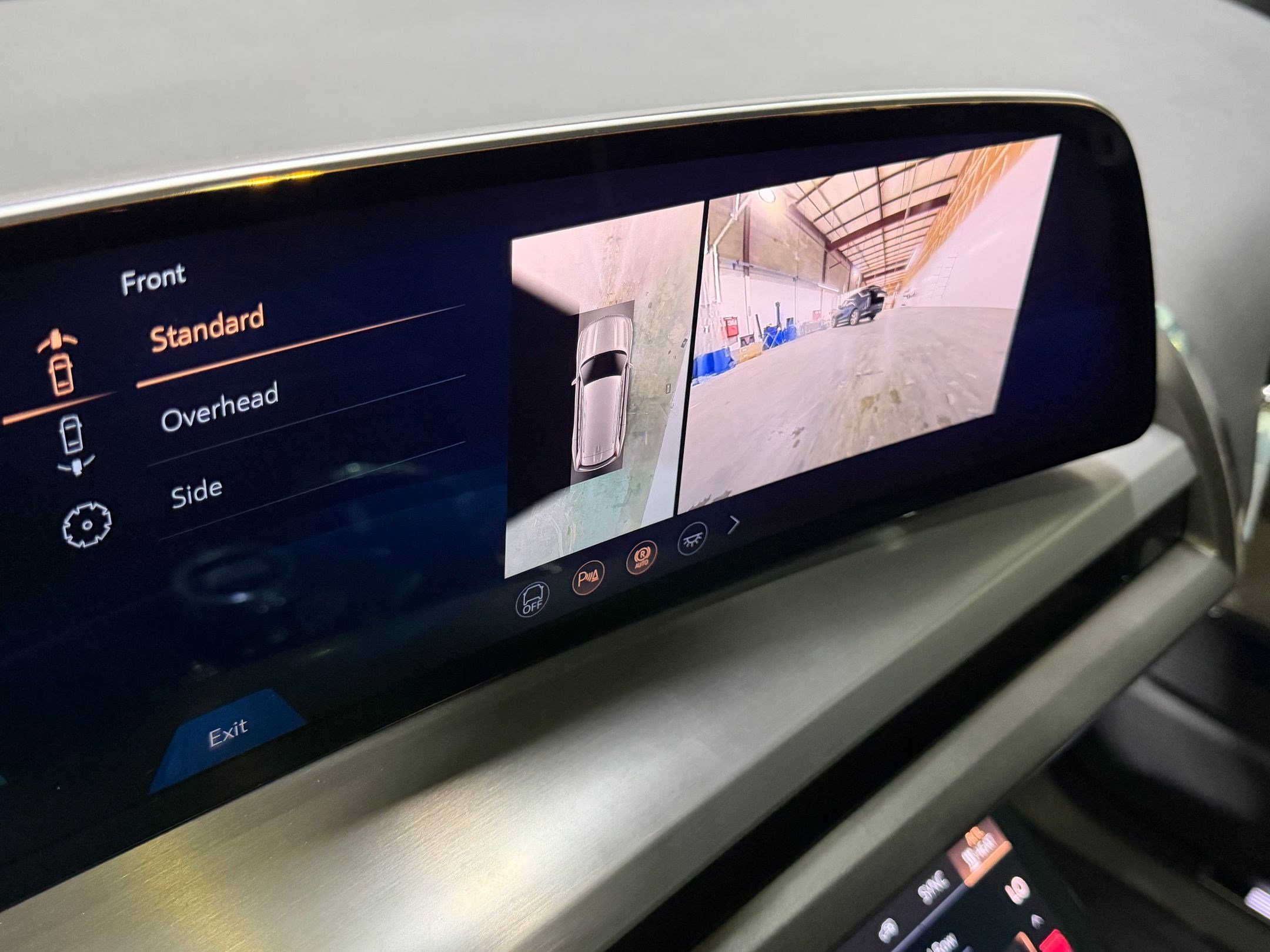 New 2026 Cadillac Vistiq Sport image 32