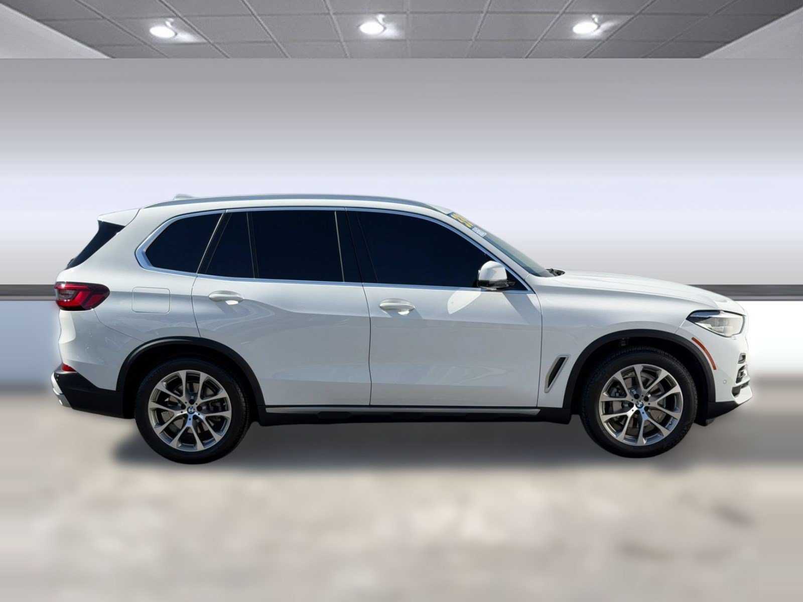 Used 2022 BMW X5 sDrive40i w/ Premium Package RWD image 7