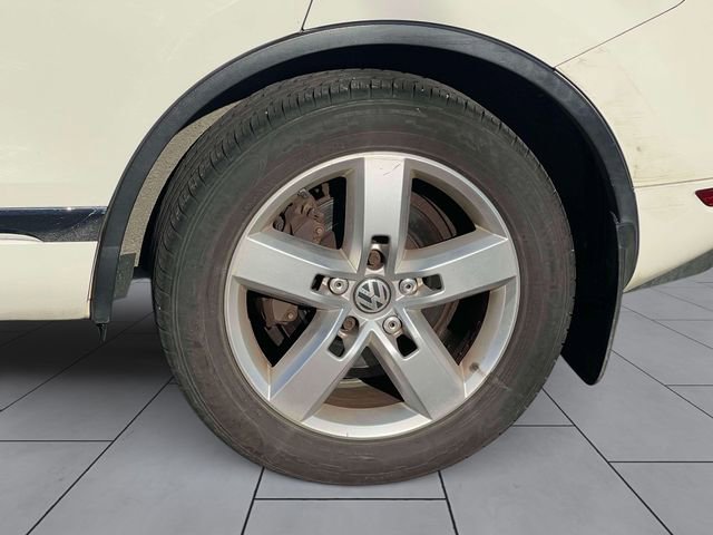 Used 2011 Volkswagen Touareg VR6 AWD/4WD image 14