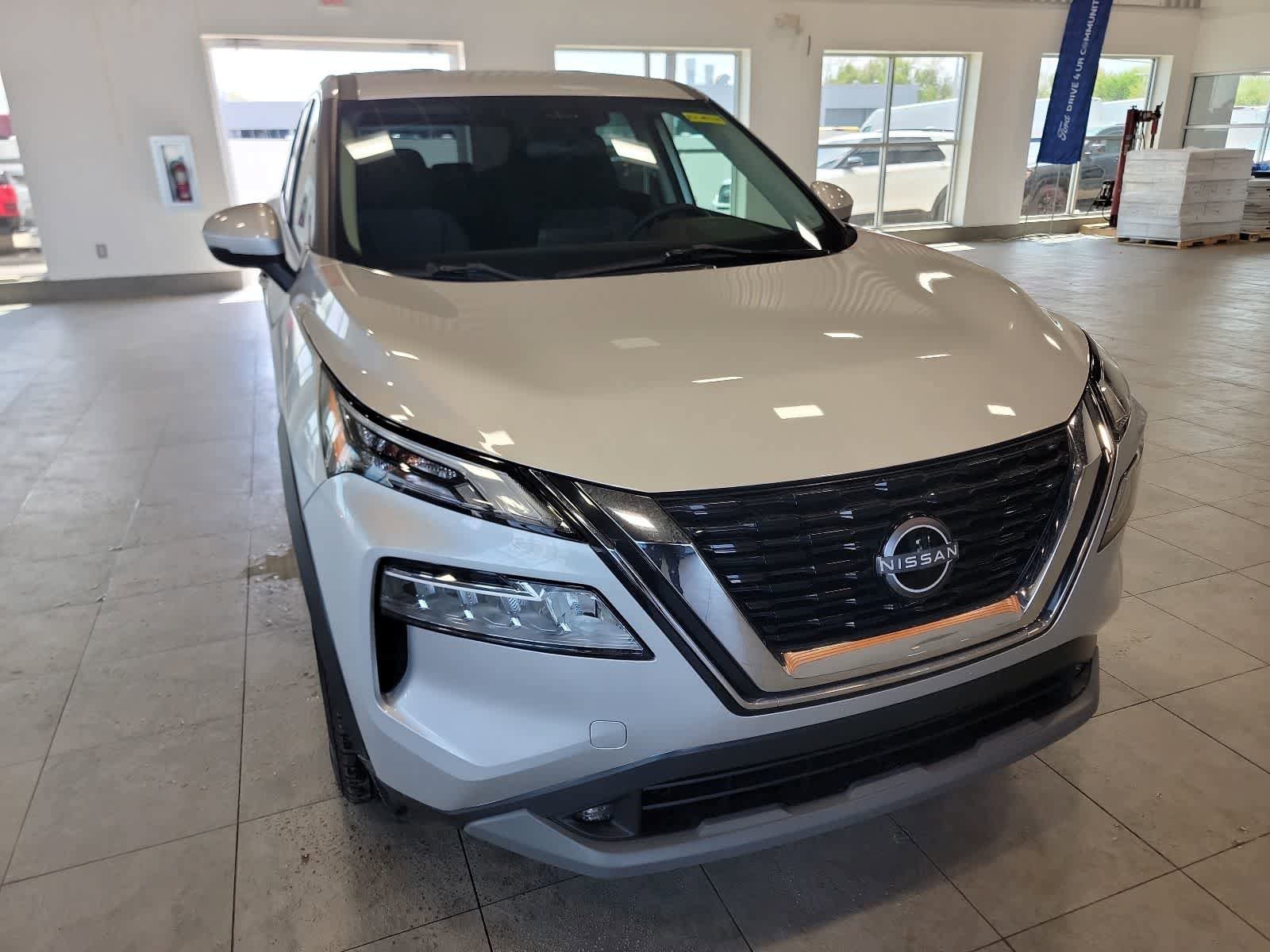 Used 2022 Nissan Rogue SV AWD/4WD image 23