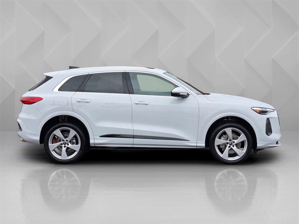 New 2025 Audi Q5 Premium Plus image 7