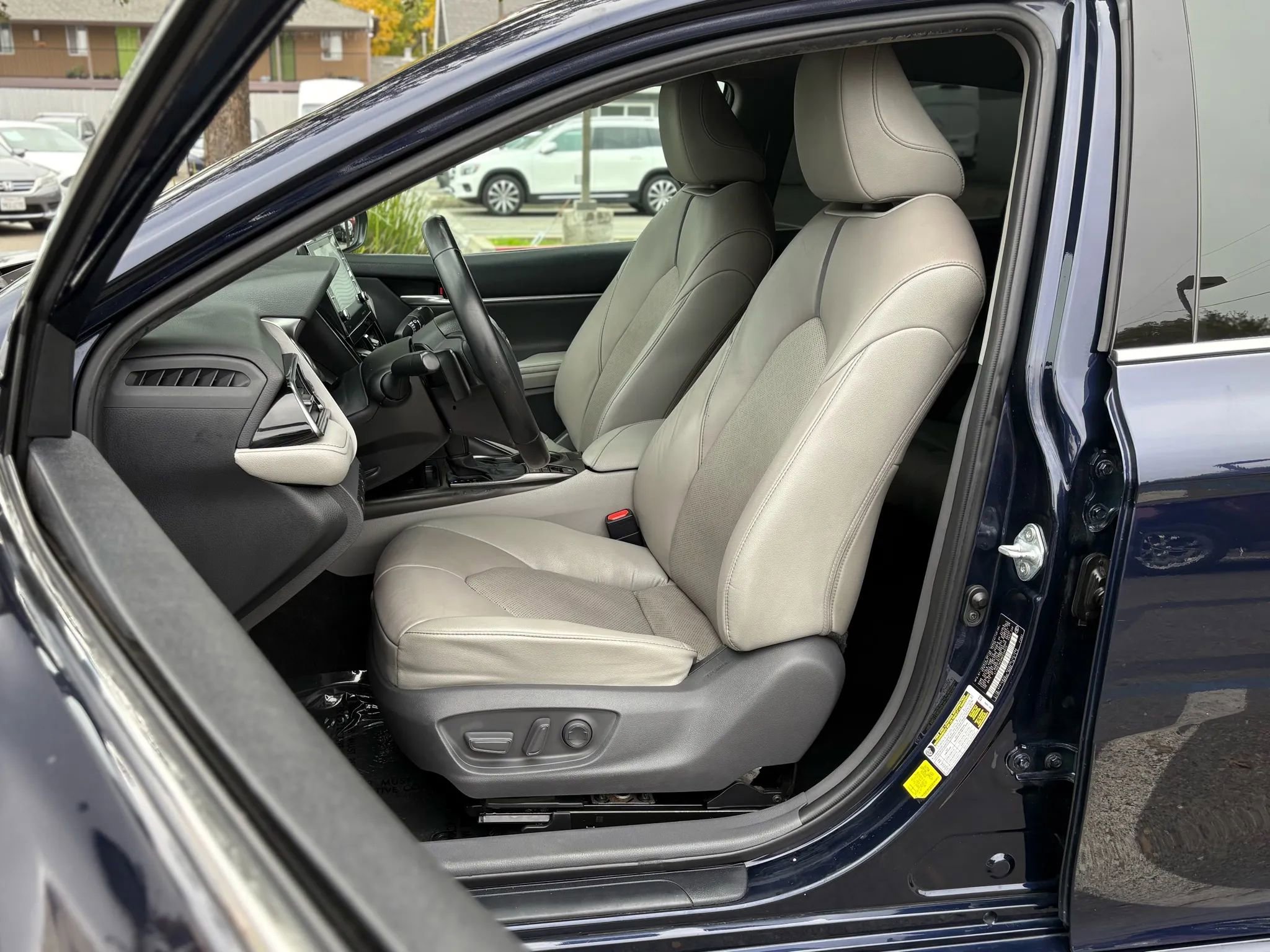 Used 2021 Toyota Camry XSE w/ Carpet Mat Package (TMS) image 10