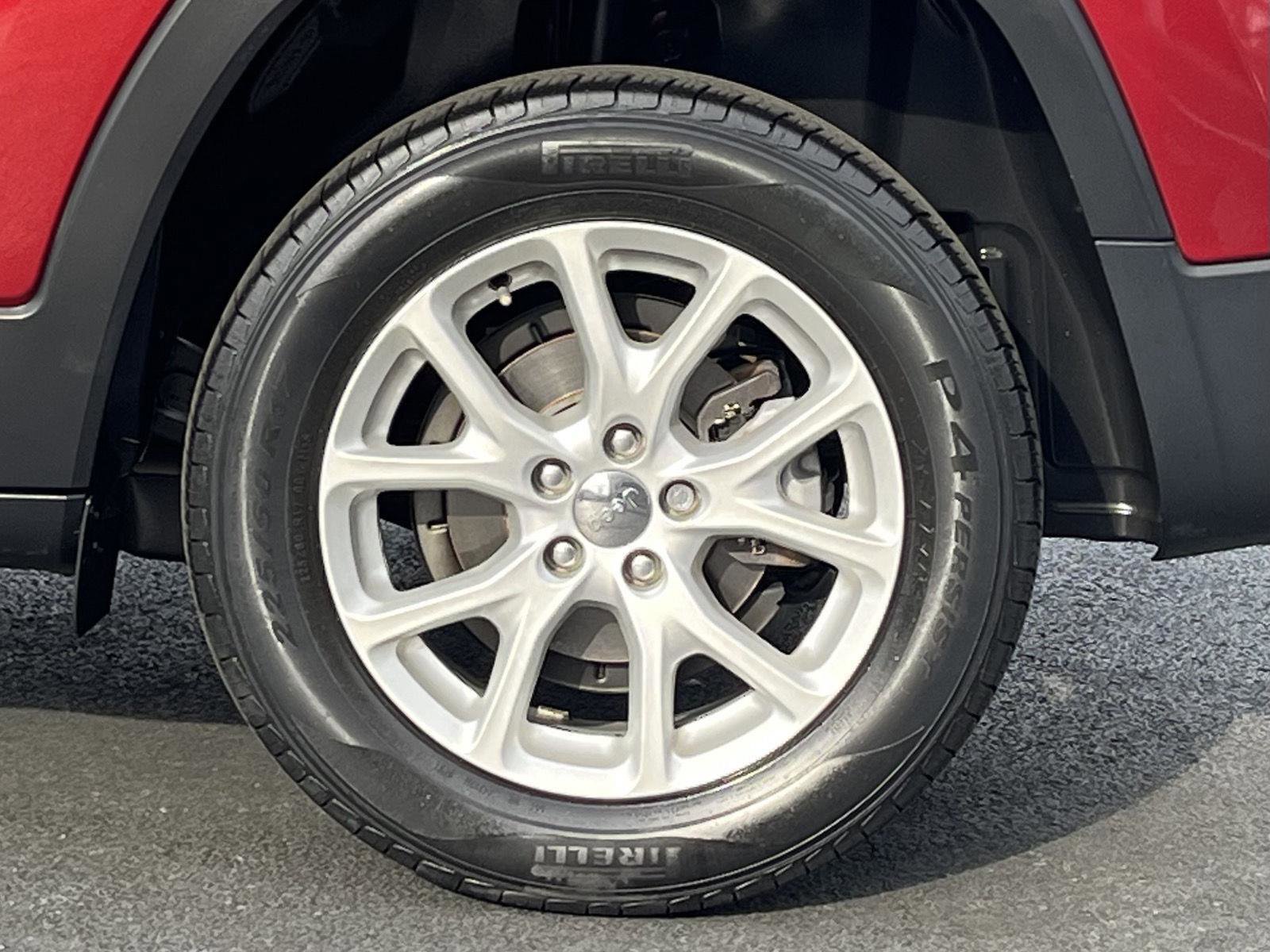 Used 2017 Jeep Cherokee Latitude image 32