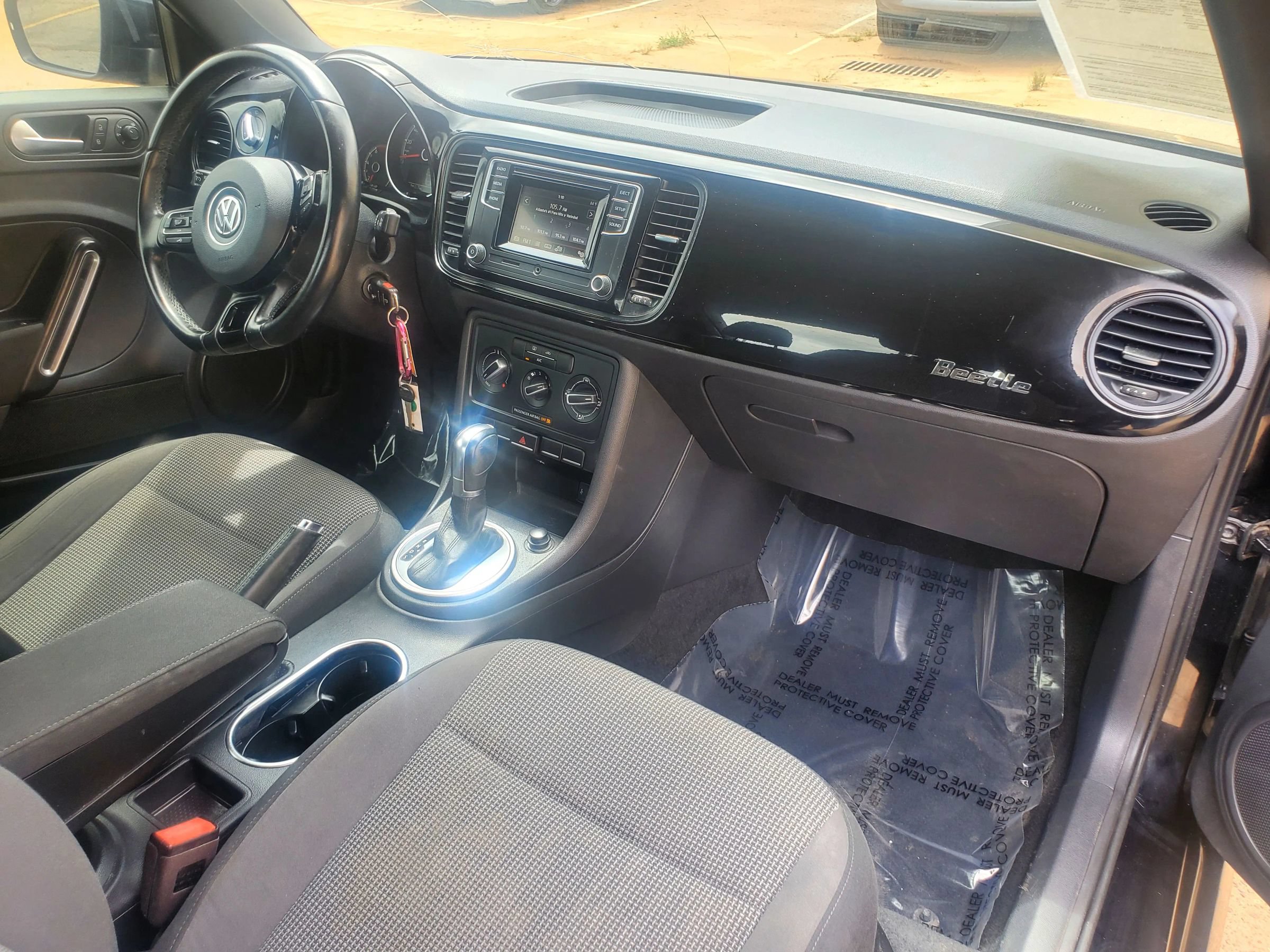 Used 2019 Volkswagen Beetle 2.0T S FWD image 23