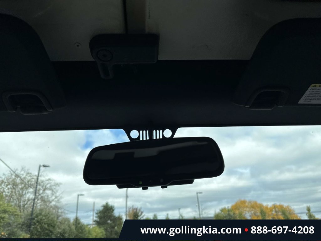 Used 2015 Jeep Wrangler Sport AWD/4WD image 28