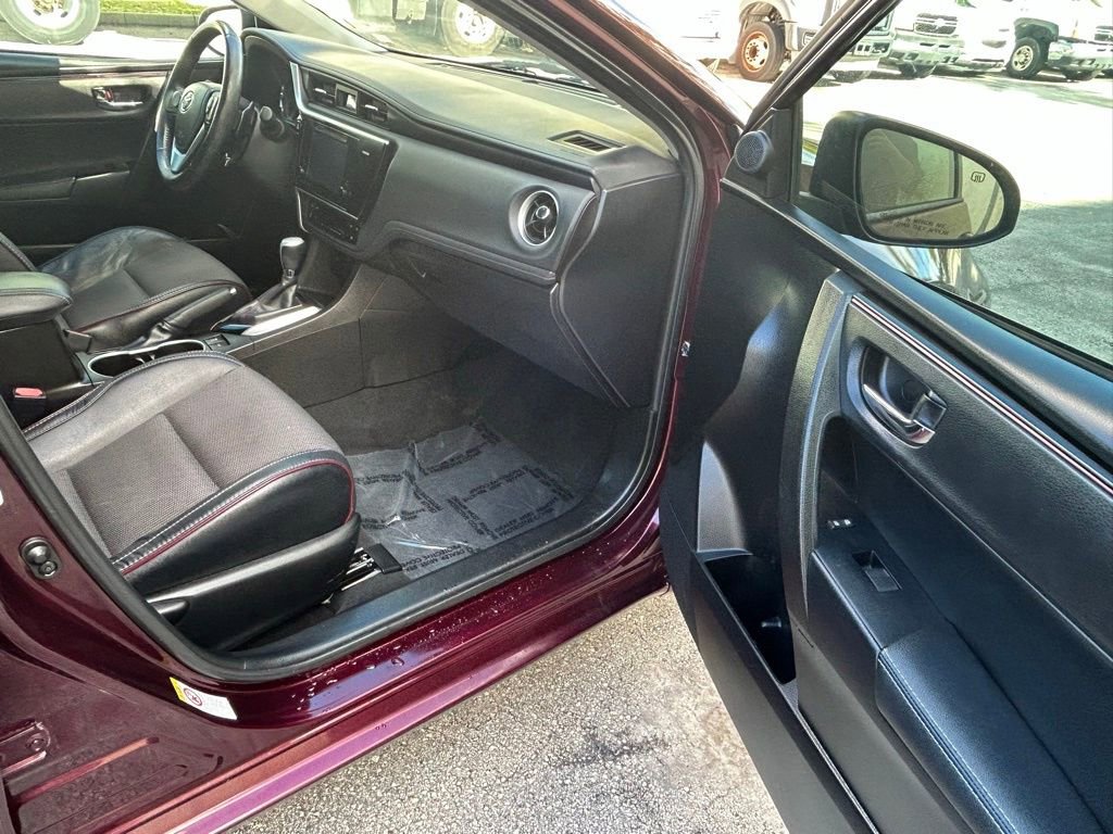 Used 2017 Toyota Corolla SE 50th Anniversary image 29