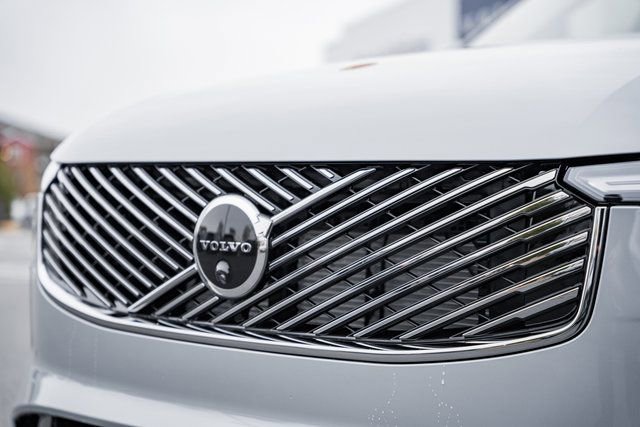 New 2026 Volvo XC90 B6 Ultra w/ Protection Package image 12
