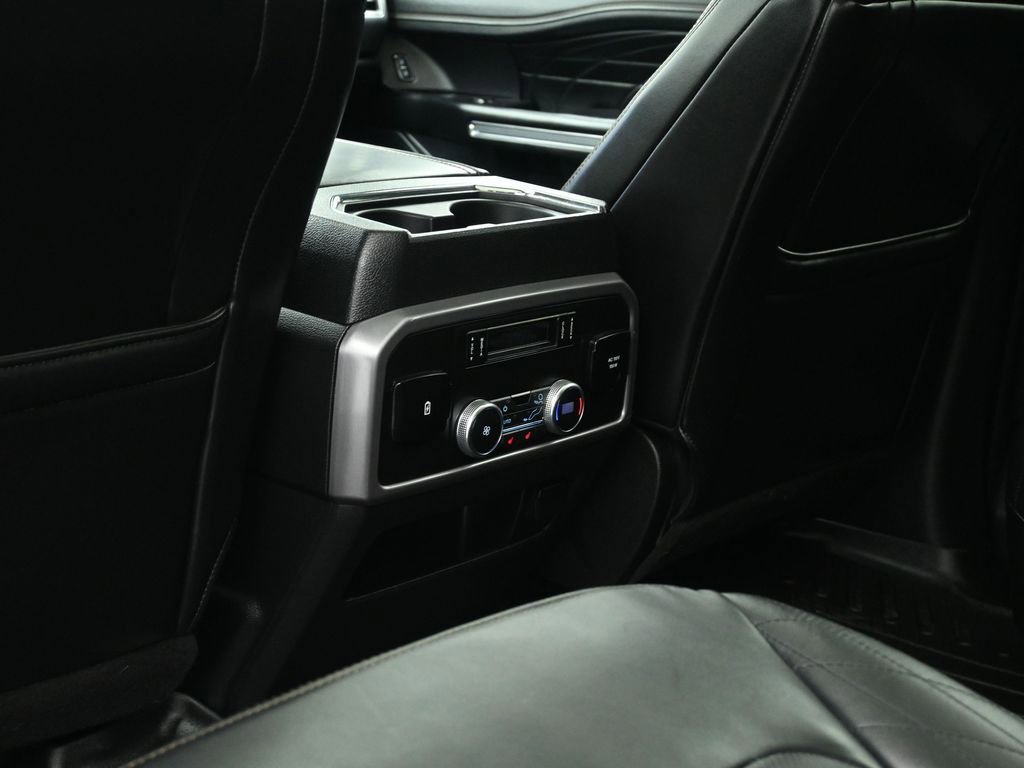 Used 2019 Ford Expedition Platinum RWD image 24