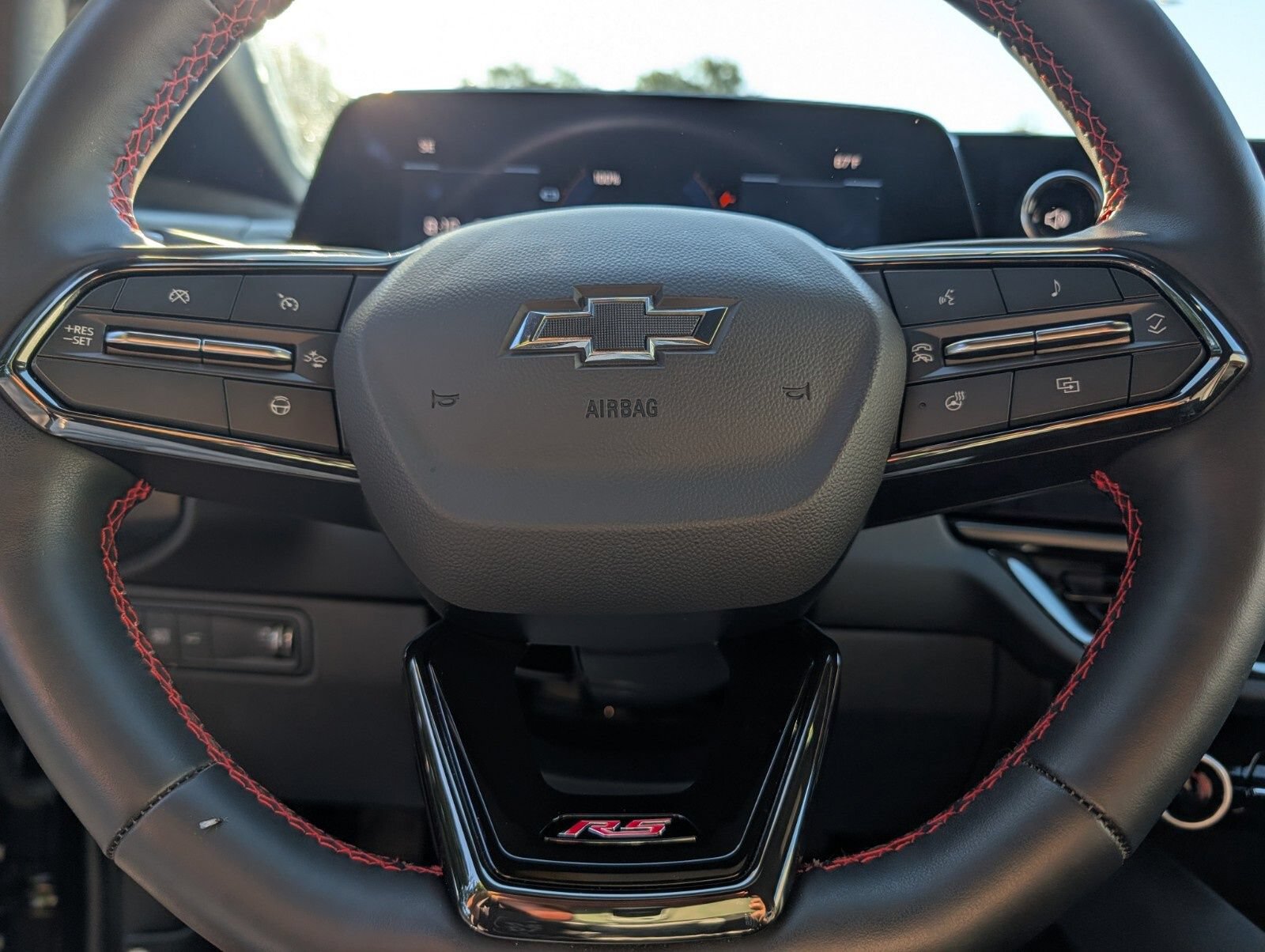 Used 2024 Chevrolet Equinox EV RS AWD/4WD image 29