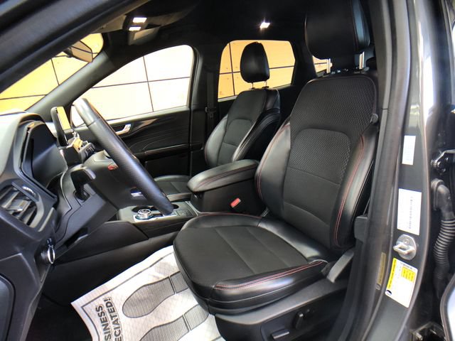 Certified 2025 Ford Escape ST-Line FWD image 10