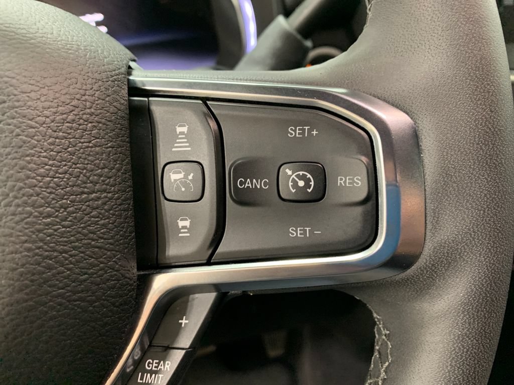 Used 2026 RAM 2500 Laramie AWD/4WD image 13