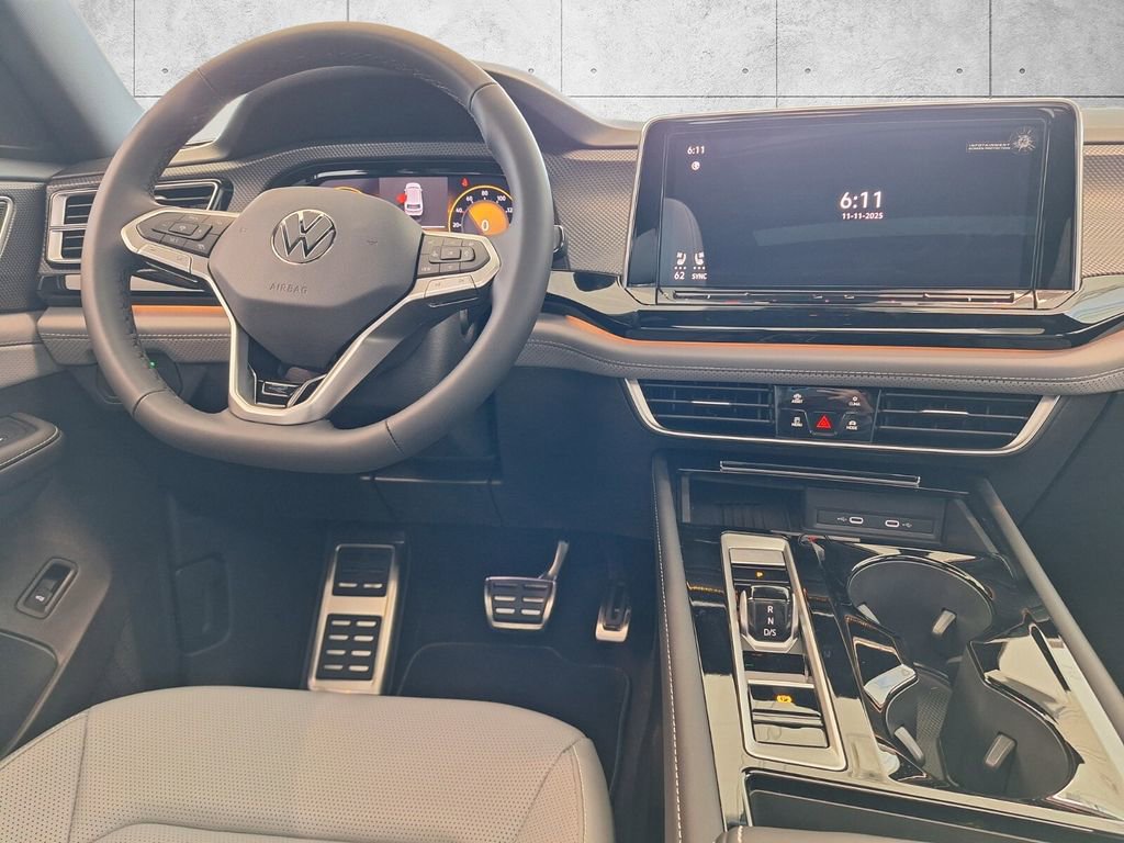 New 2026 Volkswagen Atlas Cross Sport SEL R-Line image 9