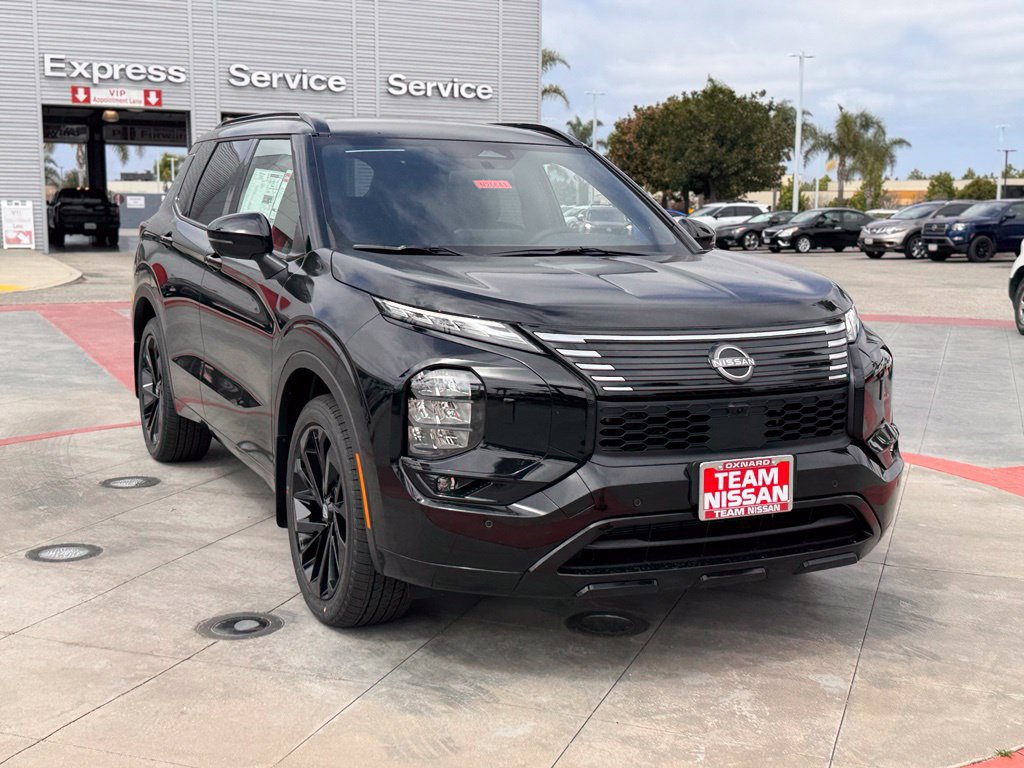 New 2026 Nissan Rogue Platinum AWD/4WD image 2