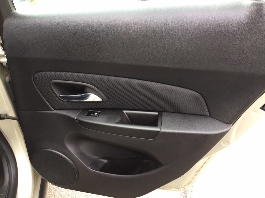 Used 2013 Chevrolet Cruze Eco w/ Enhanced Safety Package image 21